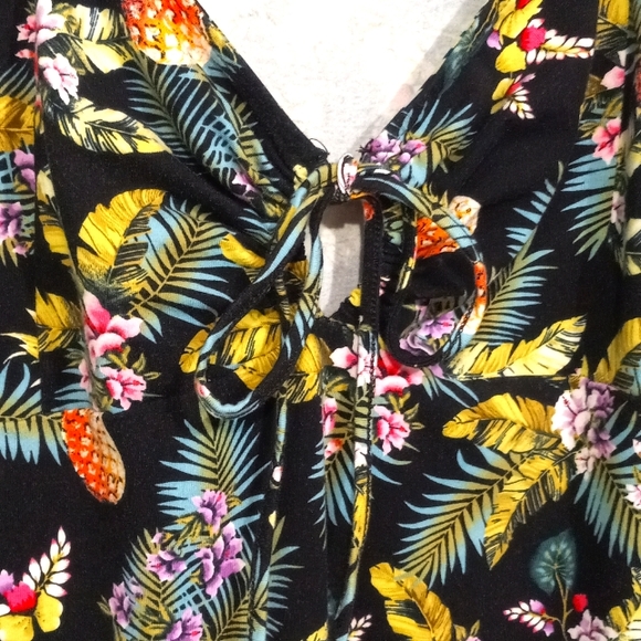🧁B2G1🧁 Forever 21 + Black Bodycon Dress with Tropical Floral Fruit Print - Picture 3 of 7